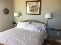 Our Cozy, Quiet, Comfortable Place in the Country - 2 Bedroom 900 sq ft w/View Hotel a Caldwell County
