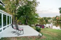 Beautiful, Peaceful Lakefront home in ❤️ of Bourbon Country in Shelbyville, KY