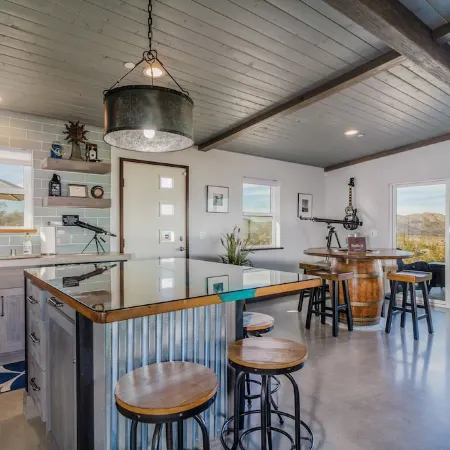 Luxurious STUDIO 19 - Quiet - Views  - Town in 5 mins - JTNP - in  8 minutes