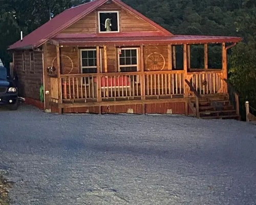 The Romantic LOVE NEST mountain Log Cabin w/ Lake view-5 minutes from the beach! Hotels in Pushmataha County