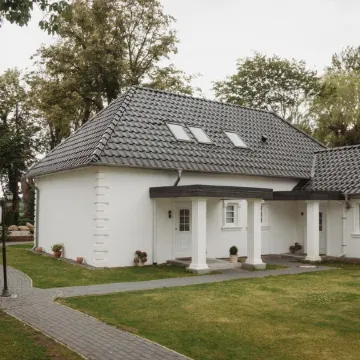 Langhaus Links mit Eigener Terrasse