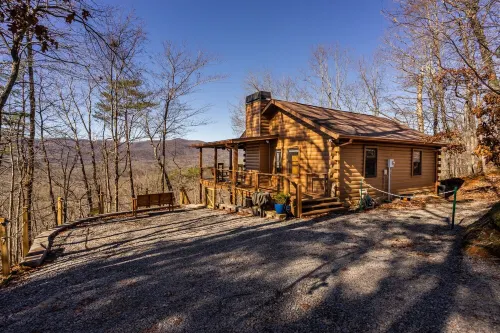 3 Dogs! Fenced Yard-Hot Tub-Mountain View-Hikes Out the Door-Game Room-King Beds