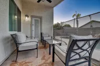 Gilbert Ranch Retreat & Non Heated Pool. Walk to Shops and Restaurants.