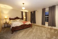 Alegria!  Five Bedroom Colonial Style Home Conveniently Located! Pet Friendly!