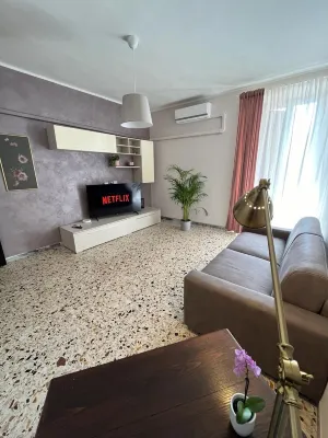 Family-friendly apartment near the port and train station