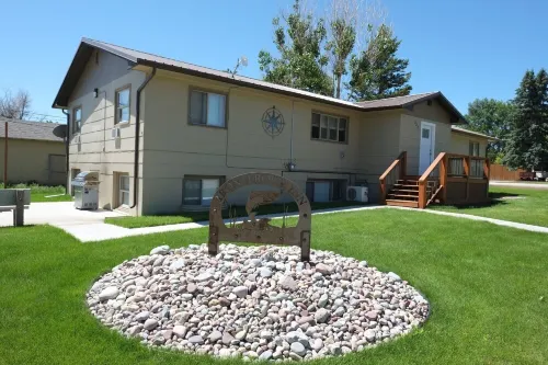Freshly Remodeled 2 Bedroom, Full Kitchen, living Room Suite, in Cascade unit #2