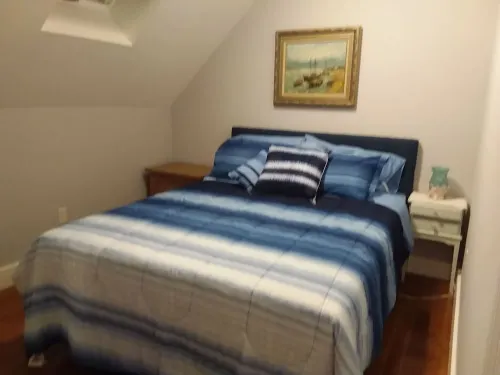 Cozy Loft for 4, 2 min to beaches, UNE, town, dining, outlets, fishing, hiking..