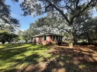 Relaxing 3 BR home close to Water, NAS, Perdido - Wifi