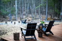 Container Cabin in the Catskills [Forest]