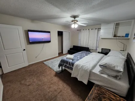 Ranch at Lake Ray Roberts - 10 Acres walk to lake 4 Bed 2 Bath