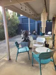 Pet friendly. Park, walking track and adventure playground close by. 마라벨 공원 주변 호텔