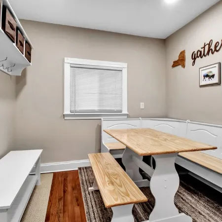 Fully renovated house in a highly walkable neighborhood; close to all!
