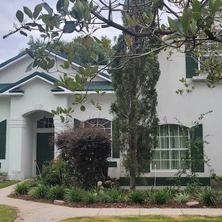 Gorgeous 5 bedroom home w/ pool. Close to  Destin Beaches. No cleaning fee!