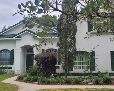 Gorgeous 5 bedroom home w/ pool. Close to  Destin Beaches. No cleaning fee! Hotels in Niceville