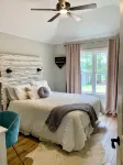 Remodeled cozy home with a beautiful view! Hotels near Philadelphia Missionary Church