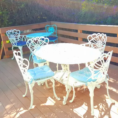 5 Minute Walk to Beach! 4 Br 2 Bath Gorgeous Private Classic California Bungalow