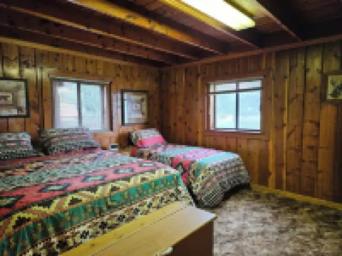 Kokopelli Lodge nestled in the Sangre de Cristo Mtns...Ski/Hike/Fish/Hunt Hotels in Eagle Nest