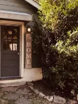 “Owl Be Back” Cottage King Bed Steps to Lee Hotels near Publix Super Market at Mouse Creek