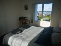 Maison vue sur mer Avec Jardin Hotels in Carantec