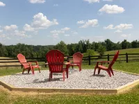 Red River Ranch Retreat- HOT TUB, Views, Pond- Near RRG Hotels in Menifee County