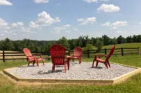 Red River Ranch Retreat- HOT TUB, Views, Pond- Near RRG