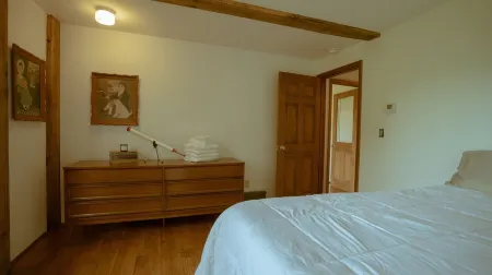 ZenBarn: A Quiet Getaway