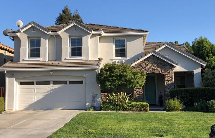 Joyful Retreat: Spacious 4-Bedroom Oasis to Relax & Unwind