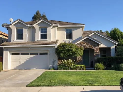 Joyful Retreat: Spacious 4-Bedroom Oasis to Relax & Unwind Hotels in Tracy