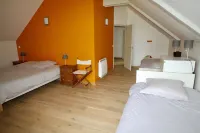 Gîte Coëtquen- Domaine du Bois Riou- swimming pool- Dinan-Dinard-Saint Malo