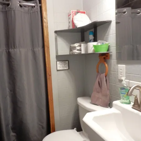 Quaint Family, Couples Cottage ON The Lake! Stunning View, Near Marinas, Trails