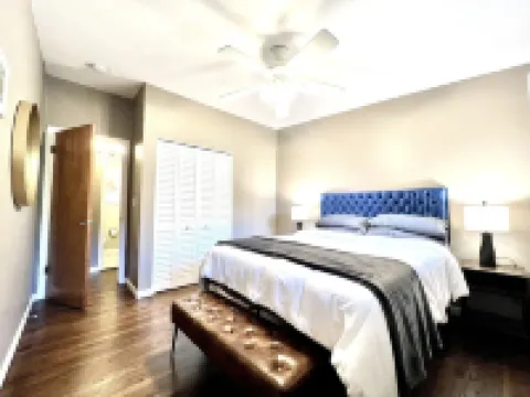 Cozy 3-Bedroom 1 Mile to Downtown & Michigan Stadium w/ Free Parking