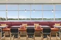 Tru by Hilton  Sebring