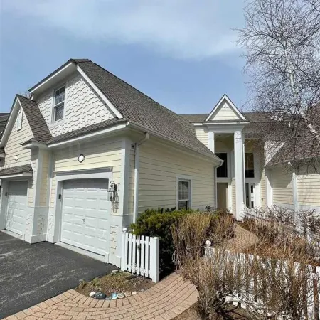 Bay Harbor Condo in Gated Community. Lake Michigan Views, Golfing & Shopping!