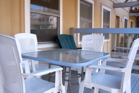 Romantic Riverside Getaway