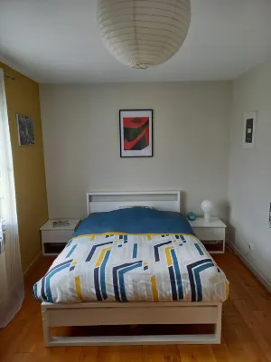 Studio Dans Villa Avec Piscine à 10min des Plages et de la Croisette Le Mur des Amoureux de Peynet附近的飯店