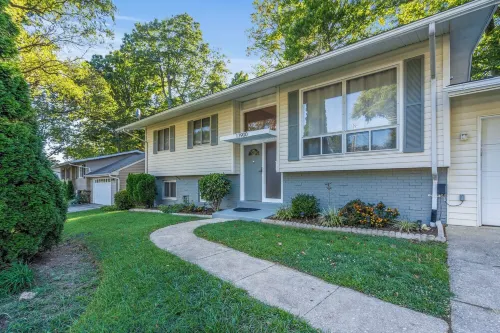 Spacious 5-Bedroom House in Rockville Fast WiFi, Gaming Area & Fenced Yard