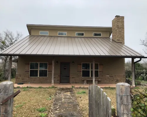 No Security Deposit on Hill Country Ranch Hideaway minutes from San Antonio Hotels in Medina County