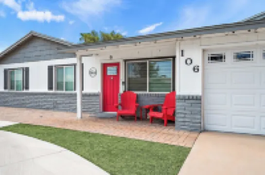 Gilbert Home, Walk to Downtown, Restaurants, Nightlife 10+ location!