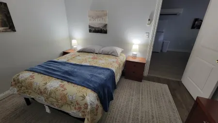 Downtown Tell City Ground floor 1 Bed 1 Bath Wifi 30 minutes to Holiday World