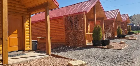 East Zion-Glendale Ranch Cabin 3