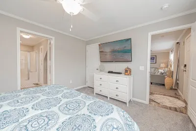 Coastal Cottage 15 Minutes to Lewes Beach + Bike Trail Access. Hotel dekat Screams at the Beach