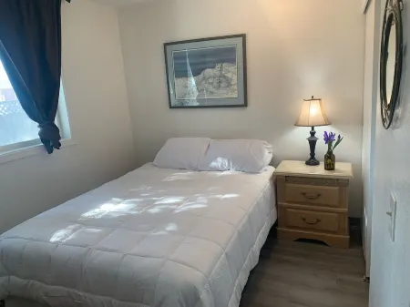 1 MILE TO BEACH ACCESS, MOUTH  OF KENAI RIVER! Отели в г. Кенай