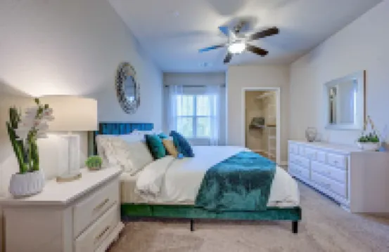 Lush Emerald Nr JAX INT Airport & Shopping