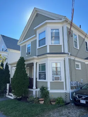 Old Salem charm house near downtown and ocean. Great for Halloween!!