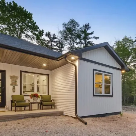 New, charming custom home, 7 minute walk to the beach