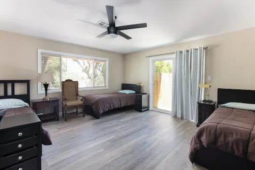 Over 3,000 Feet of Desert Oasis-Perfect for Friends & Family. Free Tesla Charger