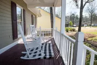 NEW! Spacious & kid friendly - great for the whole fam! Close to everything!
