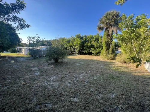 Private Coastal Retreat walking distance to downtown Jensen Beach  Sleeps 6 Hotels in Jensen Beach