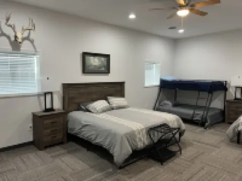 Spacious 8 Bedroom Lodge