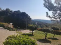 Seen on the Luberon Hotels in Apt